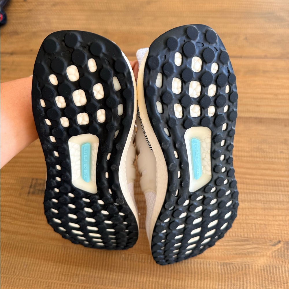 adidas White Knit Ultra Boost Sneakers with Black Patterned Heel - Picture 7 of 8
